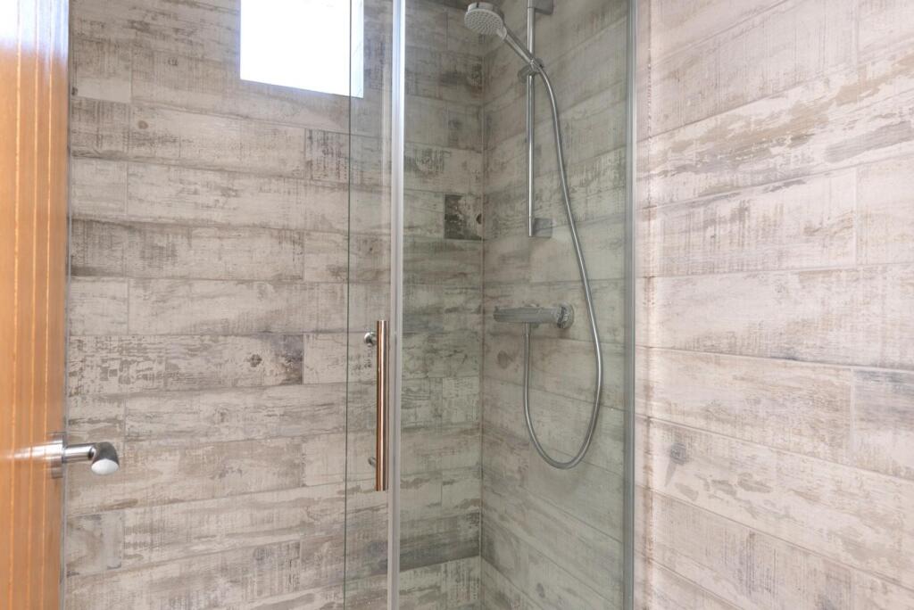 Flat 5, 1 Lower East Hayes Bath, BA1 6AN-8.jpg