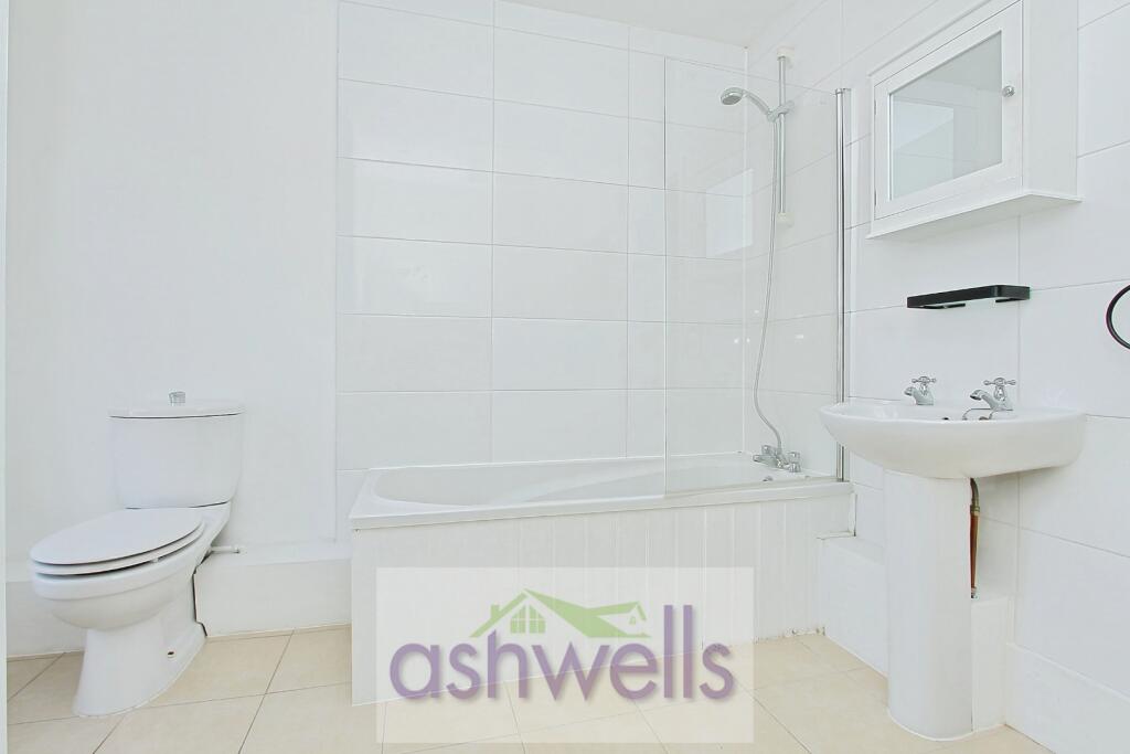 pbox-bathroom-344897.JPG