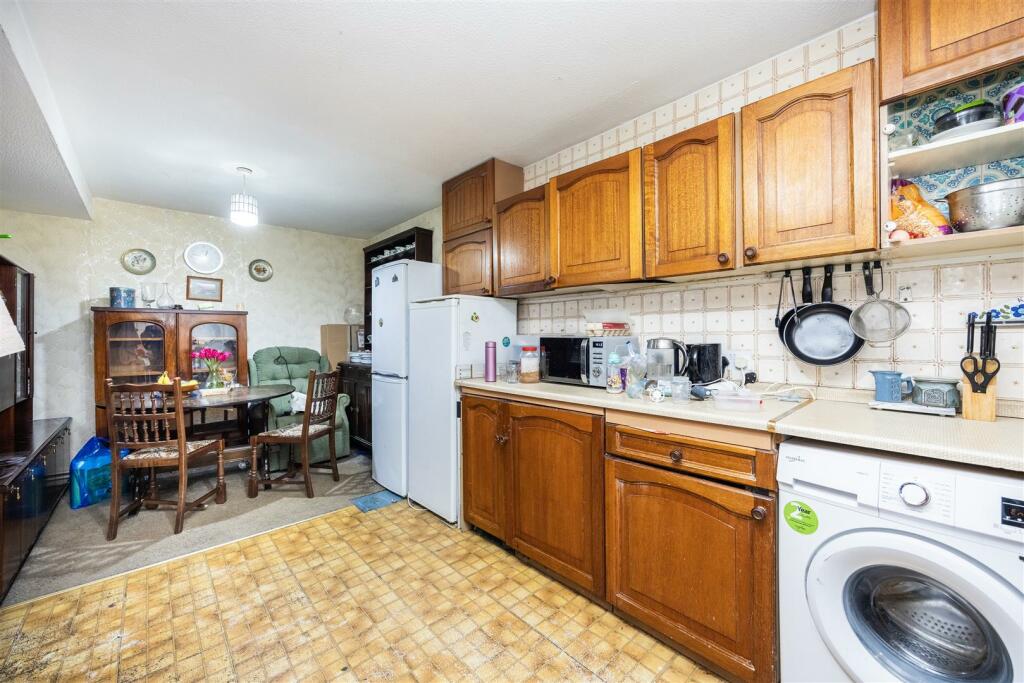 24 Talbot Road_20.jpg