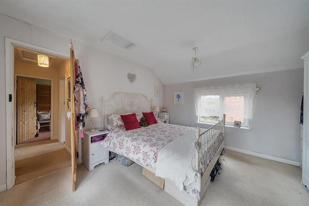 4 Church Lane, Thornton