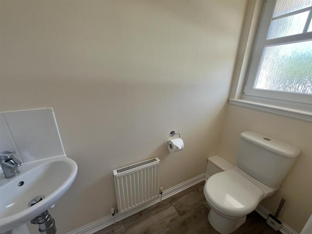 GUEST WC