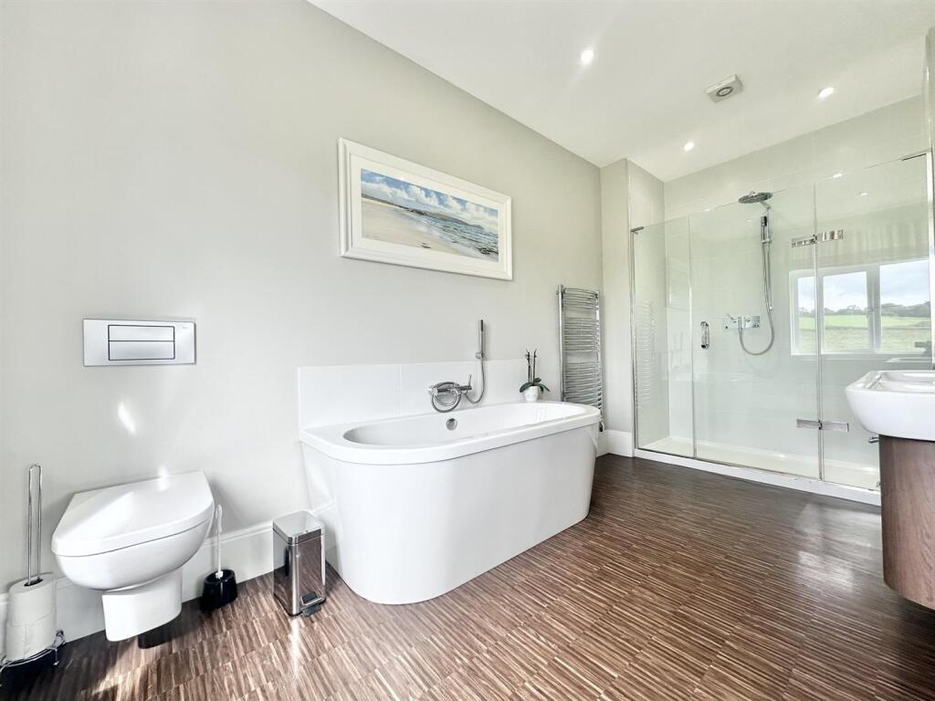 Ensuite - Bedroom One