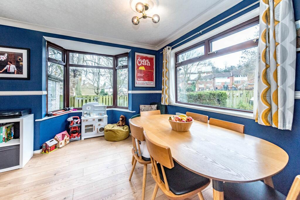 SITTING ROOM DINING ROOM AND KITCHEN