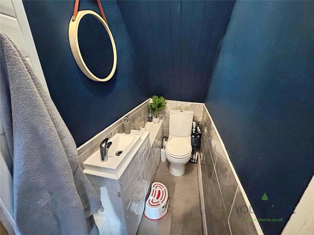 Cloakroom W/C