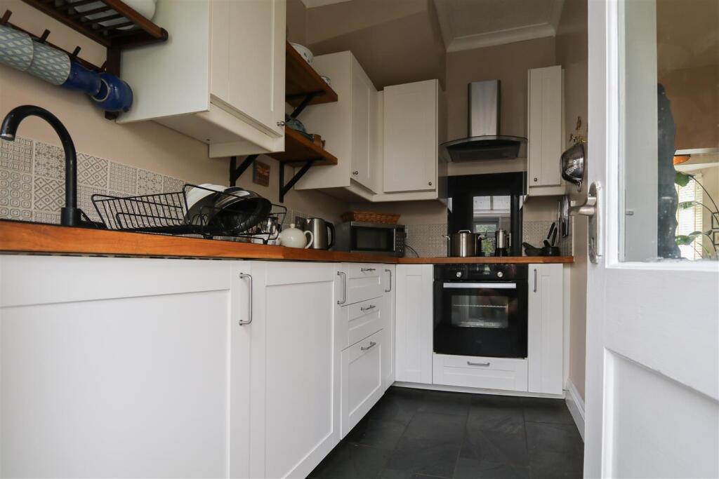 Kitchen 2