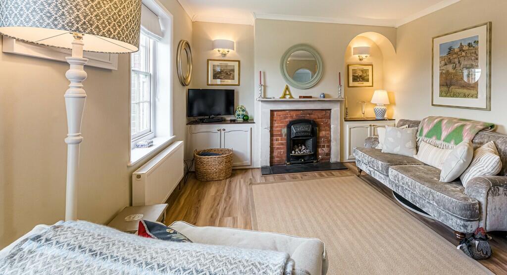 Sitting room     ...