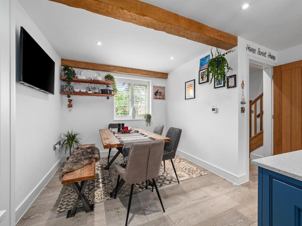 10 Shottery Green-6.jpg