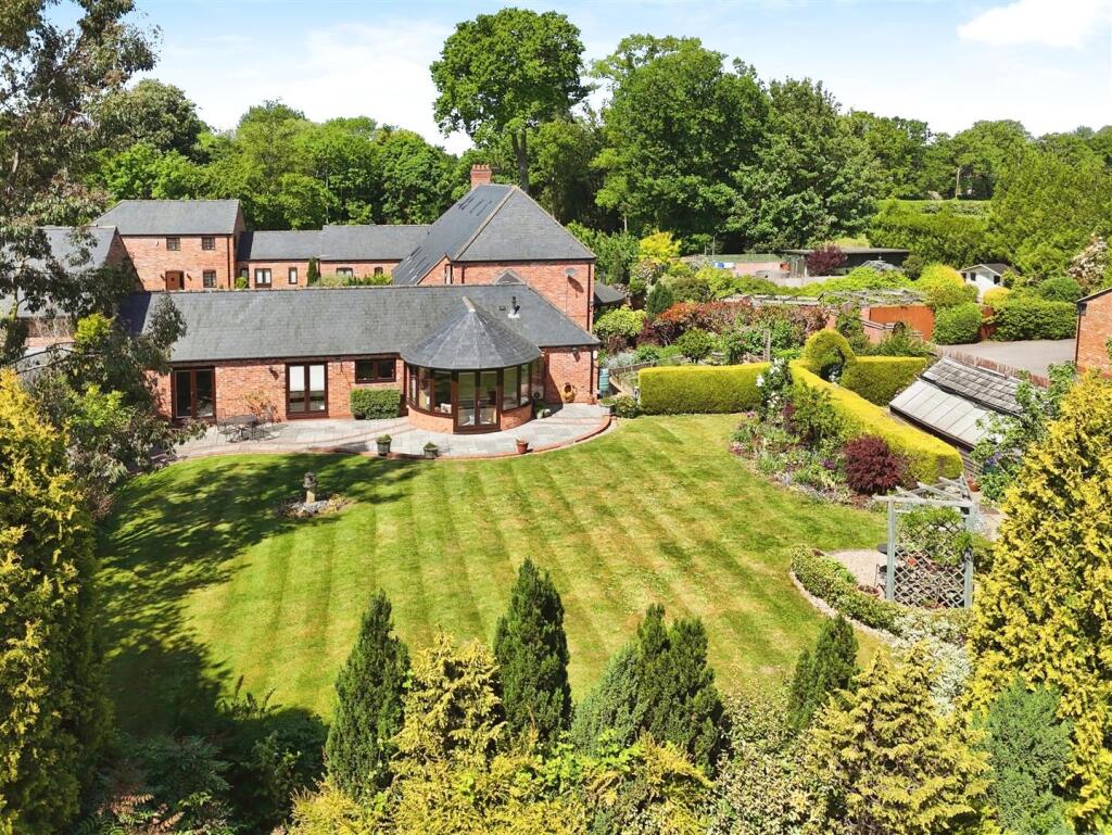 31651599--431E-92AB-93A7834F3A75-45009-00000E490FE