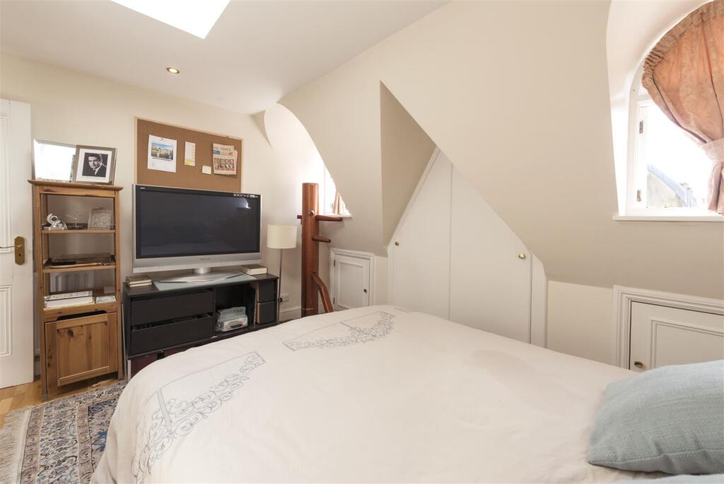 A 8a randolph road 359205 bed2b_RGB.jpg