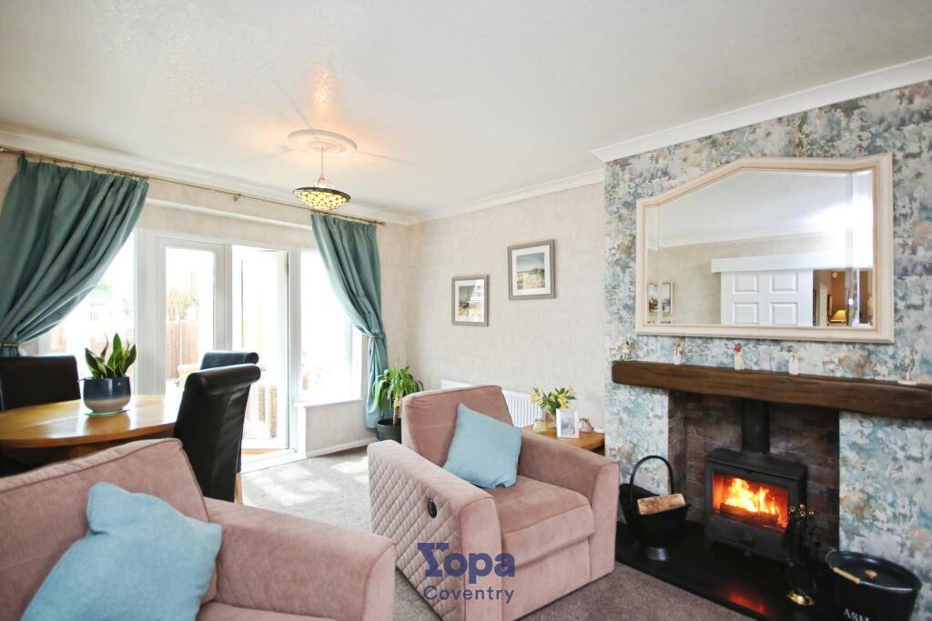 C933cc1d-Lounge 20Diner 203.JPG