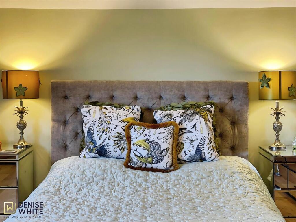 Mian Bedroom