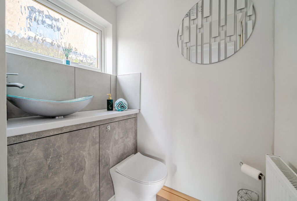 1385956-7-6936bfe...