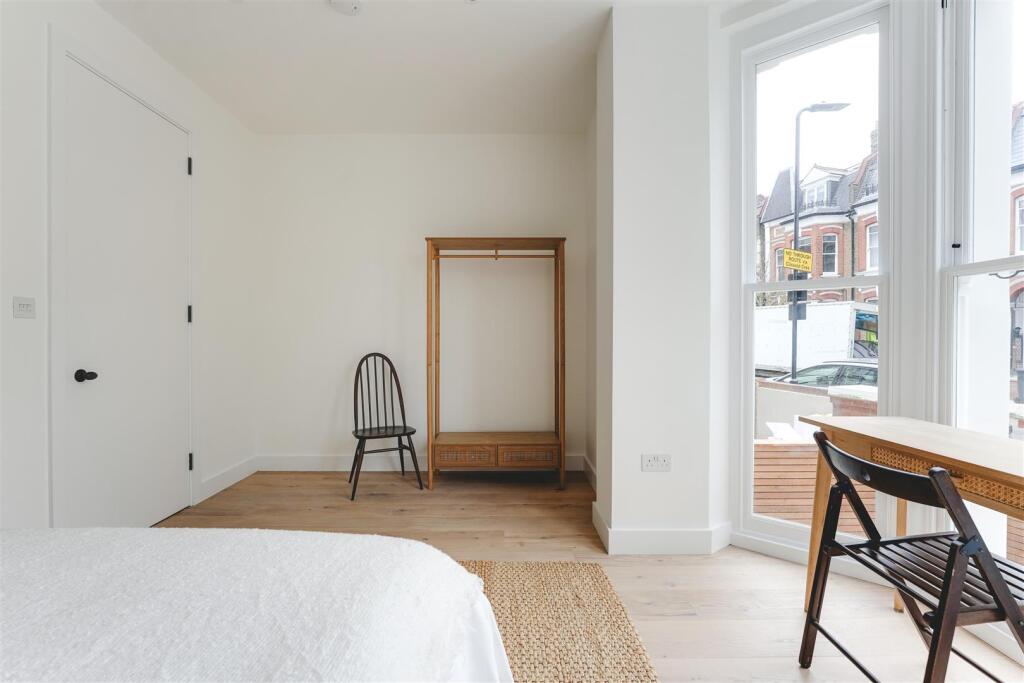 Clissold Close-10.jpg