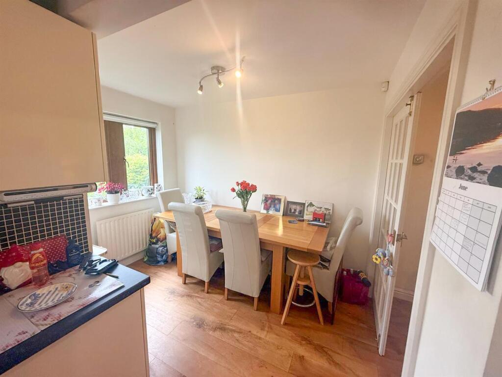4 Bed Detached, Silsden