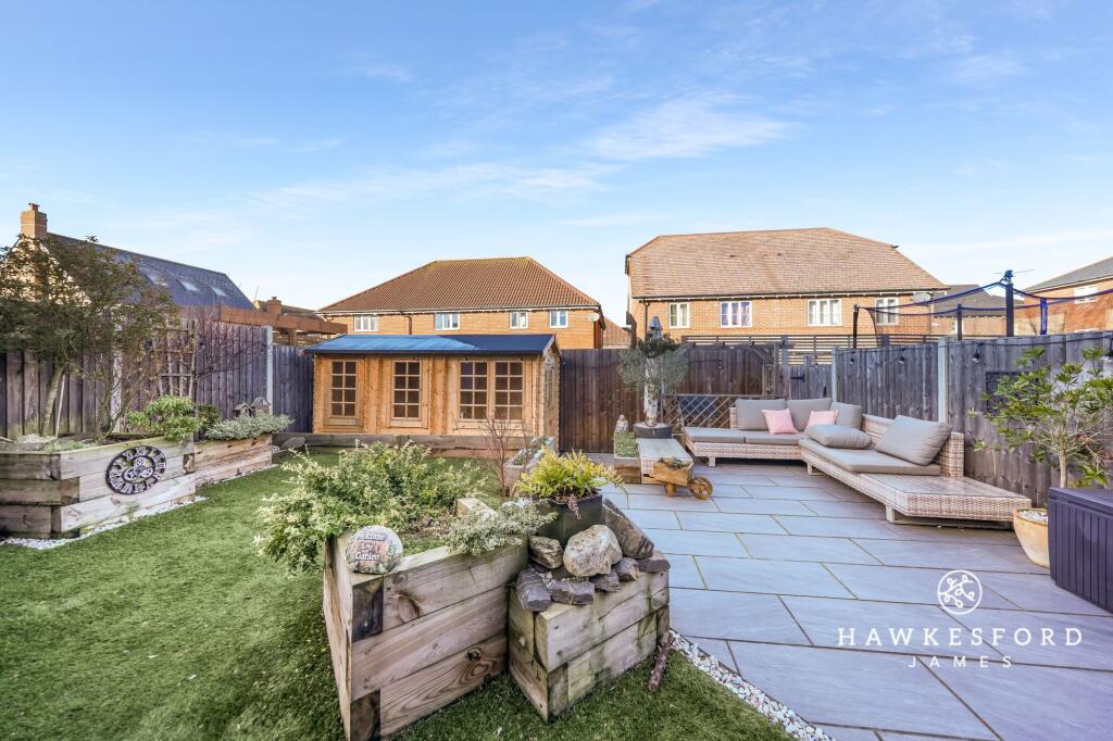 Ringlet Grove, Iwade - Garden
