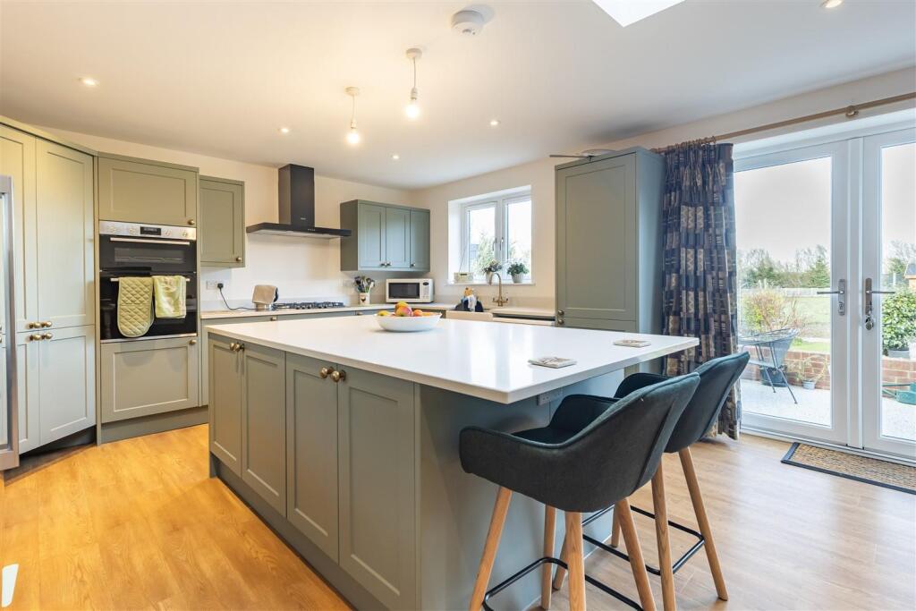 15 New Farm Dr   (12).jpg