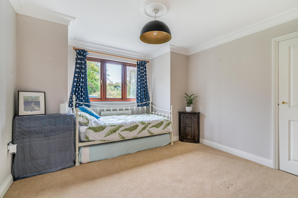 1373454-41-69023d53671af-ARW-1