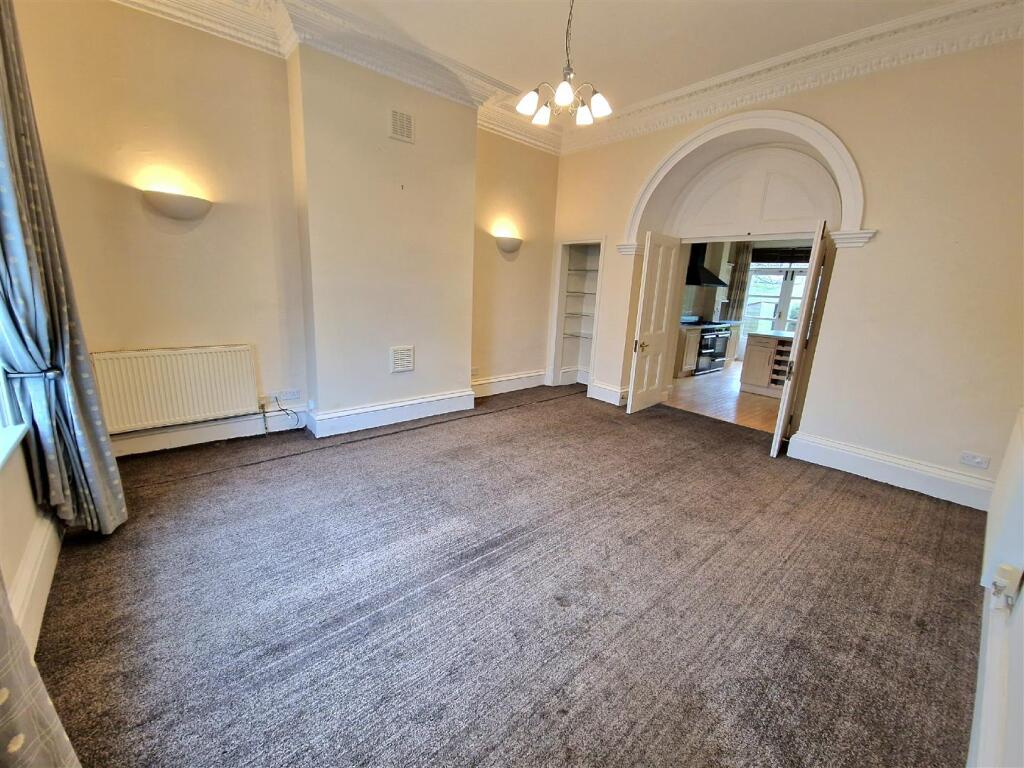 Lounge 1