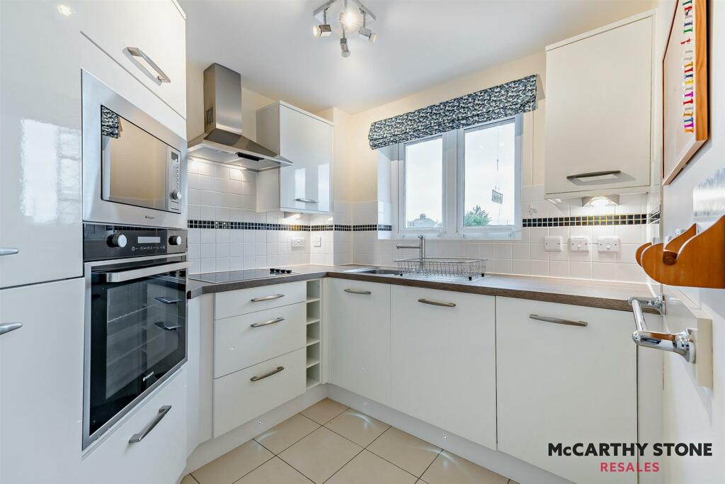 8626180-interior03-800.jpg