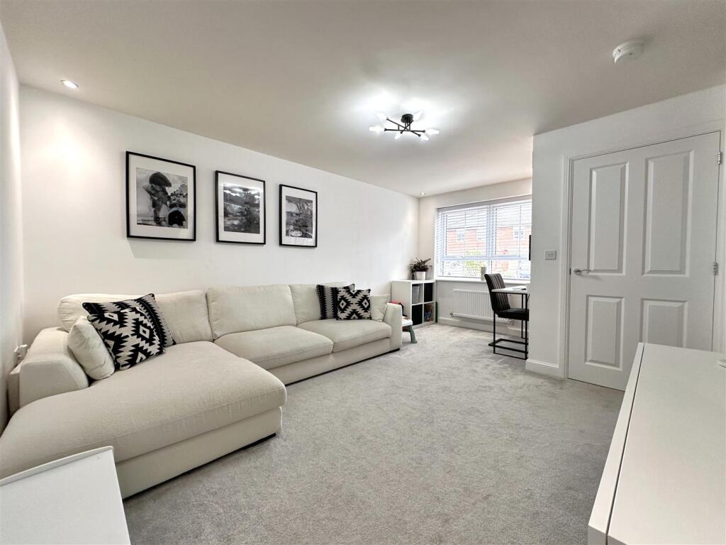 Multi-Functional Living Room 420