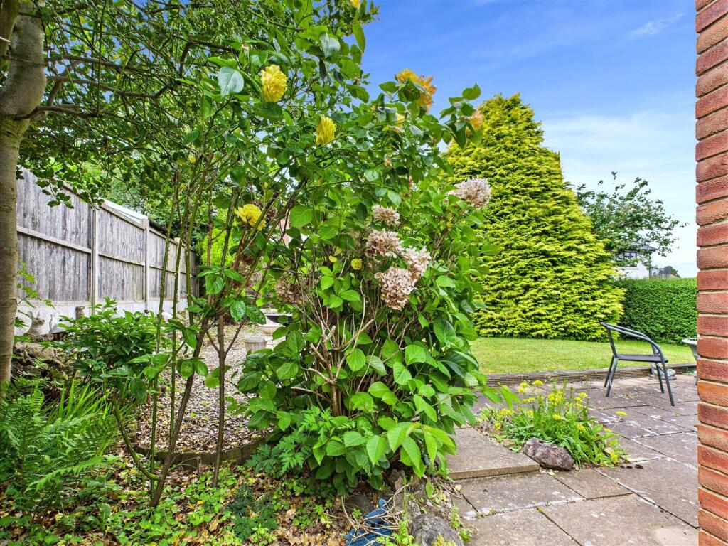 York Close, Midway (22).jpg