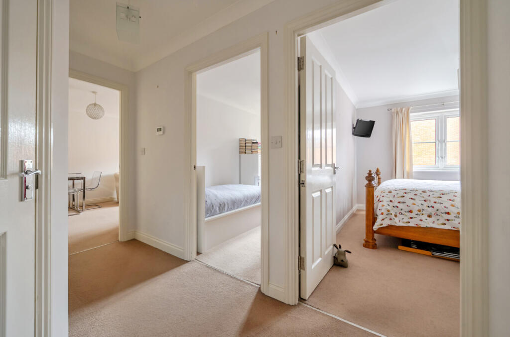 1383912-16-693838...