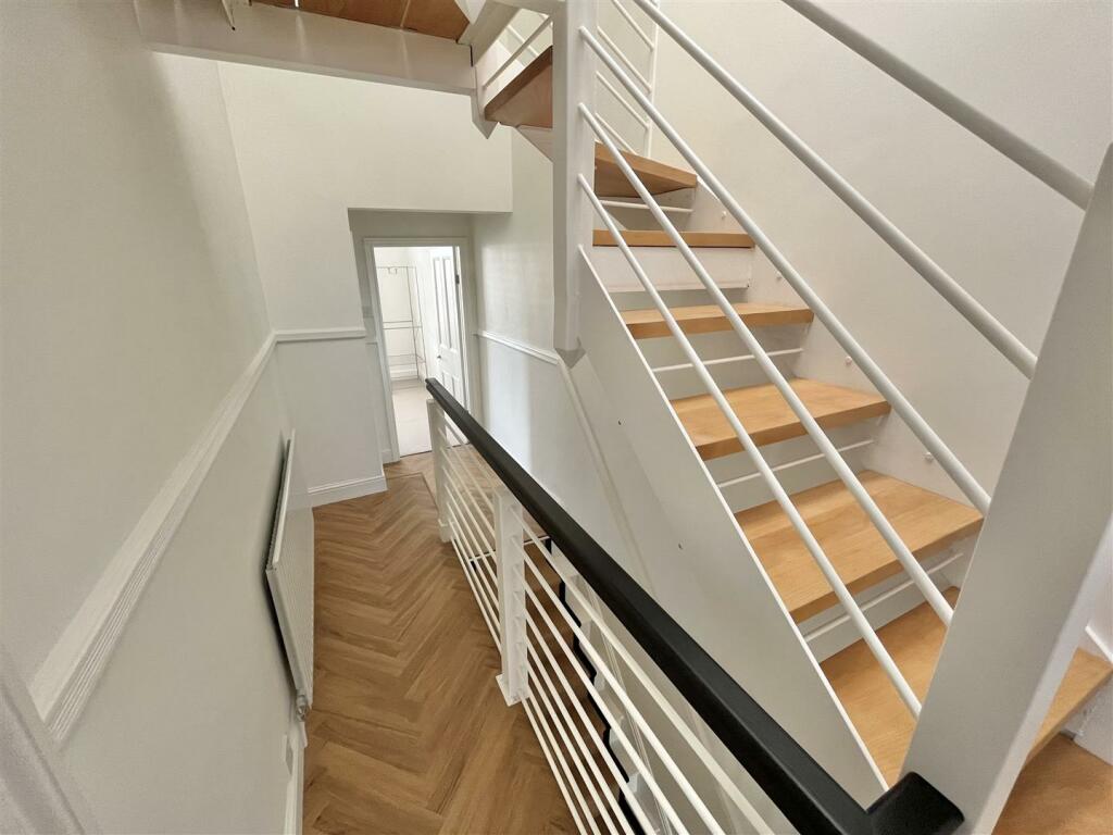 First Floor Landing Aspect 2.jpg