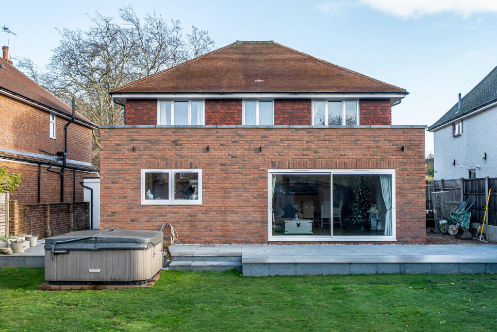 1385319-3-692ed83...