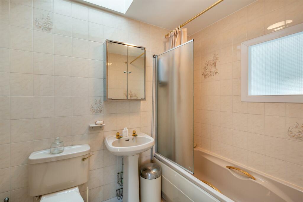 8602458-interior40.jpg