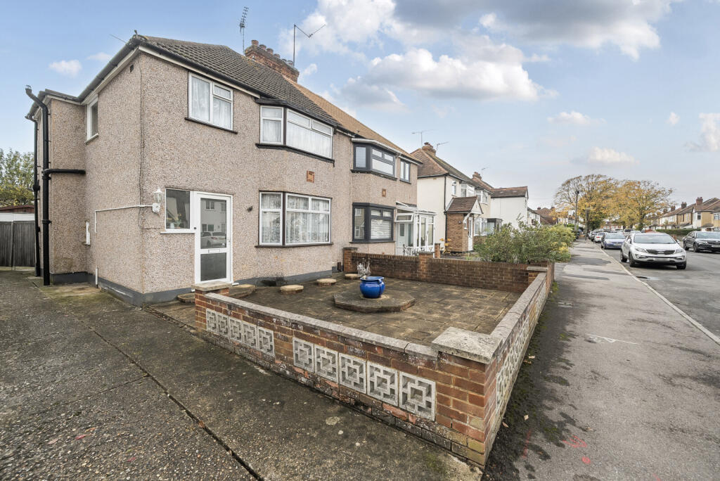 1372930-22-690cbe...