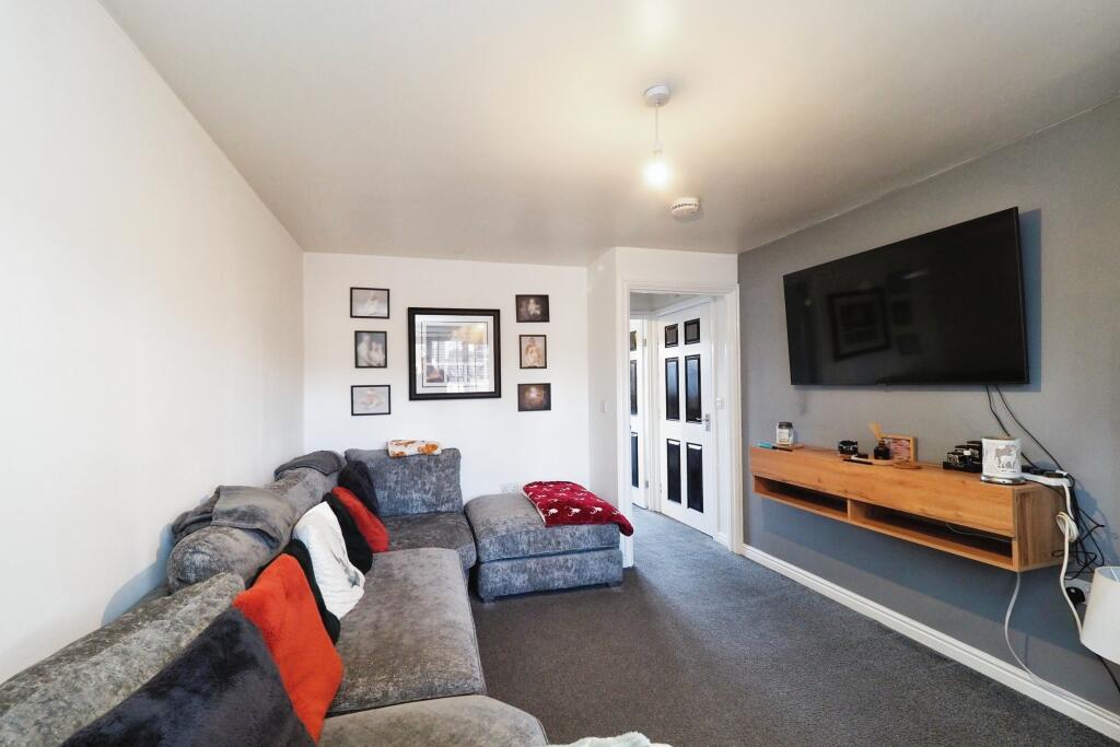 Contemporary and Cosy Lounge