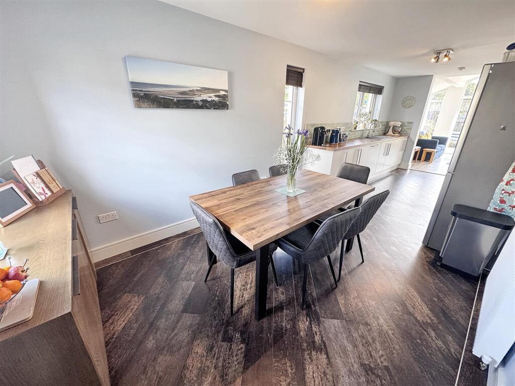 Kitchen Diner
