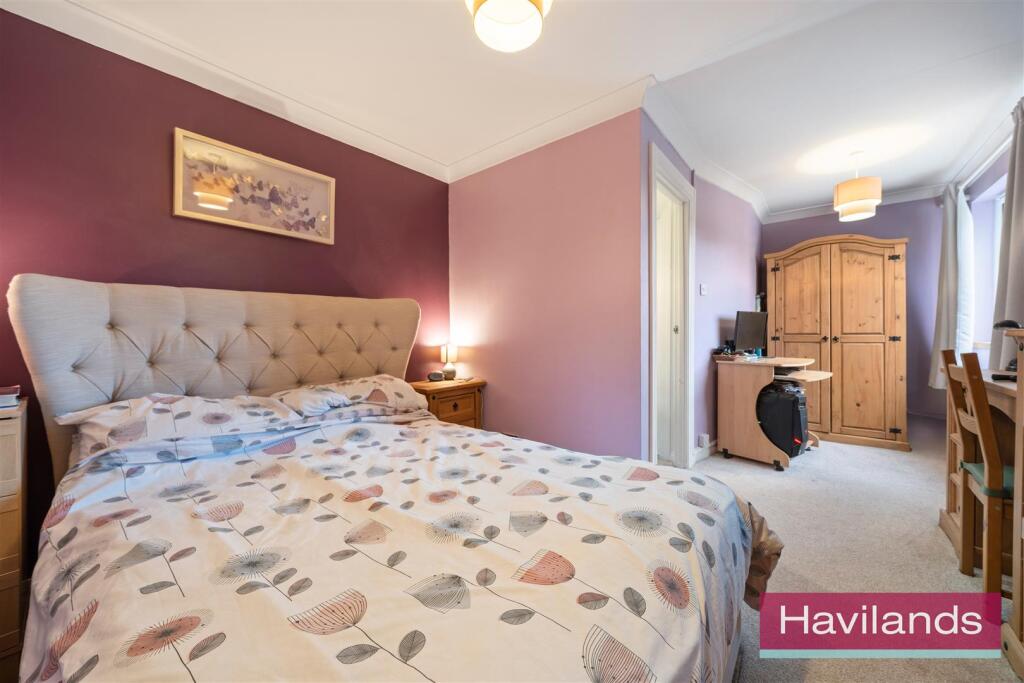 Dunraven Drive-8.jpg