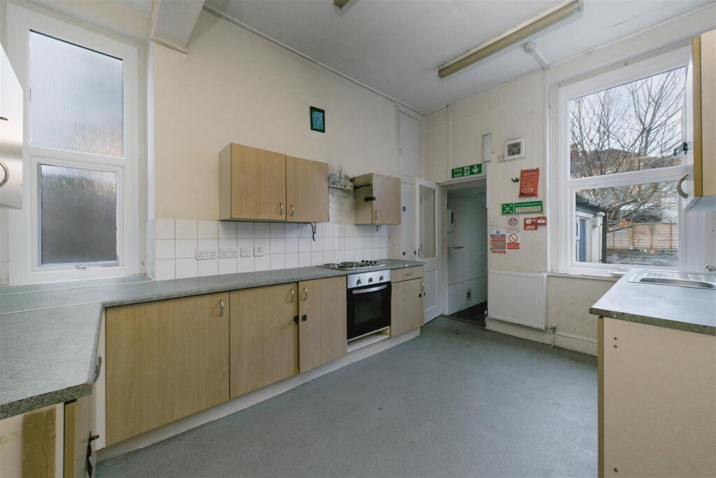 10, Cranbrook Road Bristol, BS6 7BN | Hollis Morga