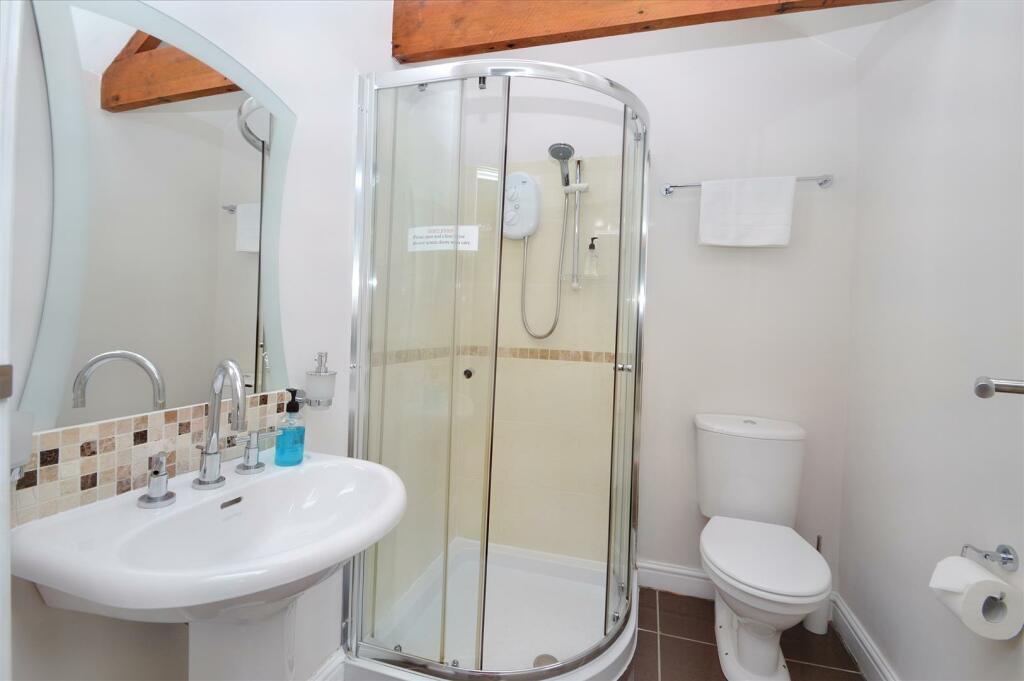 Bedroom 2 Ensuite