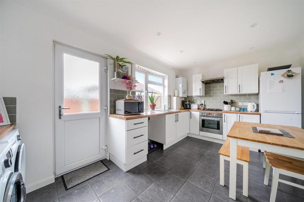 Kitchen/Dining Room