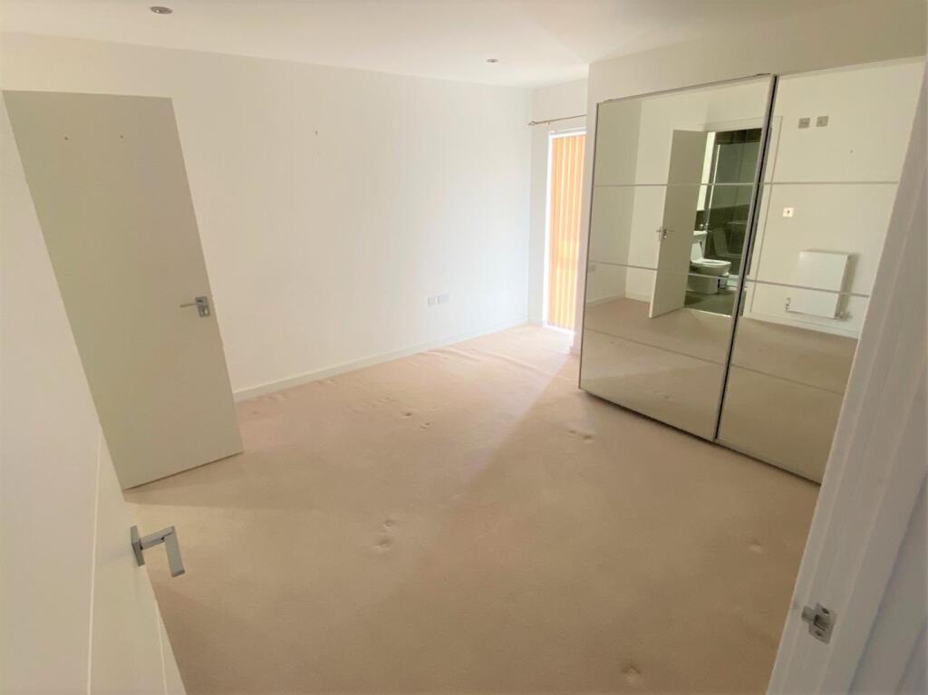 3 The Point Rear Bedroom