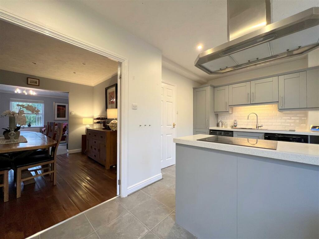 Kitchen Dining-001.jpg