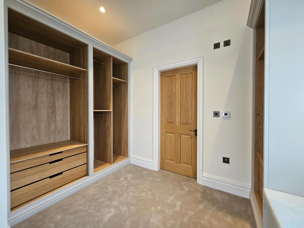 Main Bedroom Dressing Area