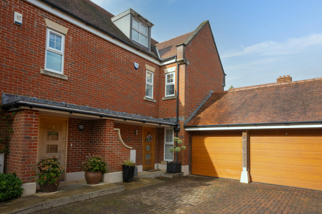 Wellwood Close