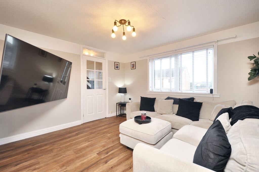 Lounge/ Dining Area