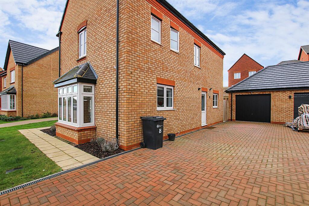 Ramfield Crescent Driveway_1.jpg