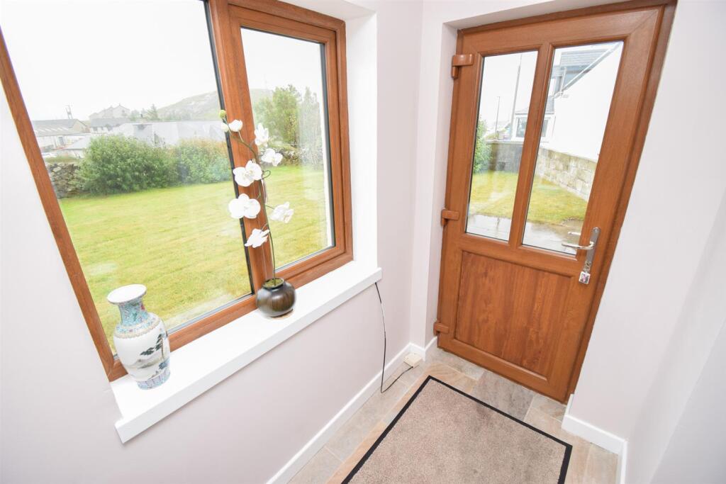 ENTRANCE PORCH.jpg