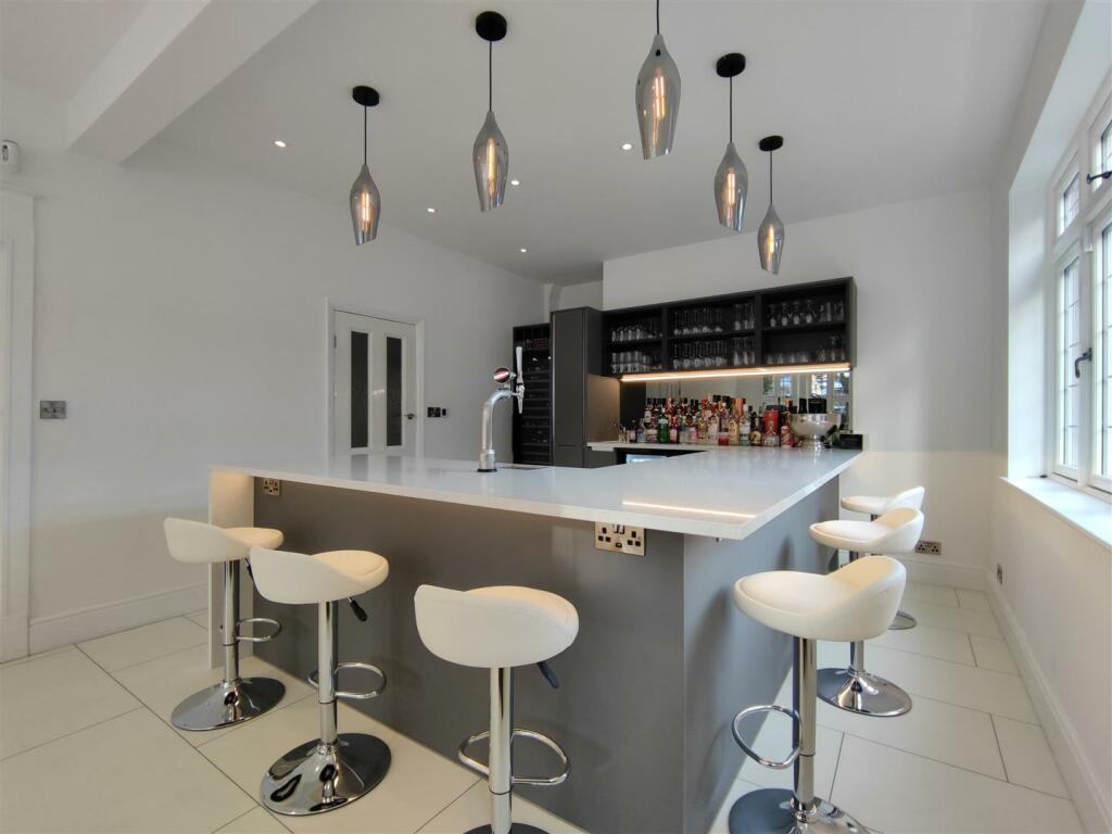 Bar Area 2