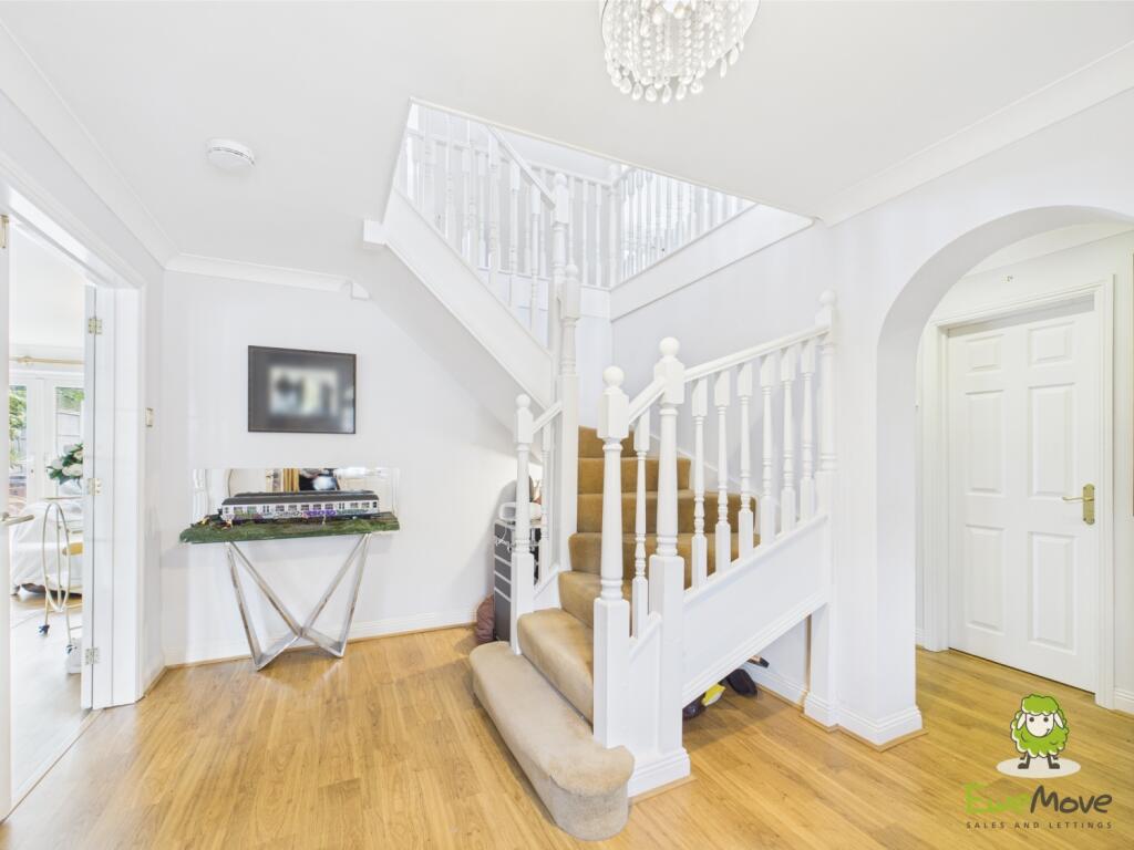 CAM03778G0-PR0239-STILL002