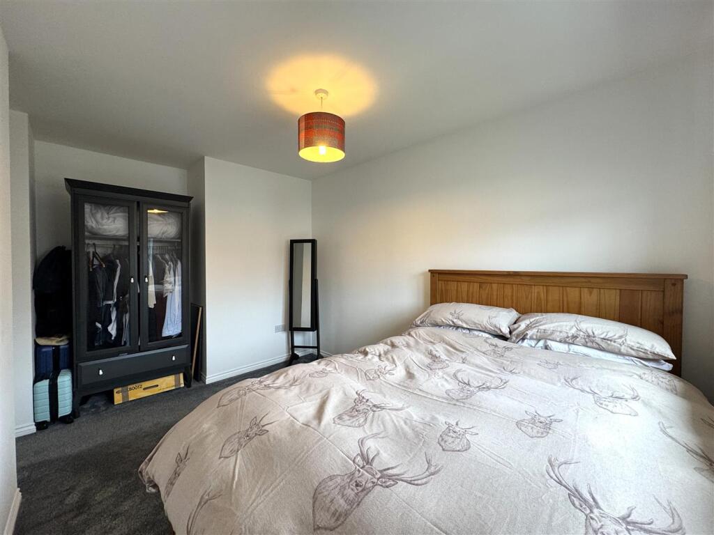 BEDROOM 2.1.JPG