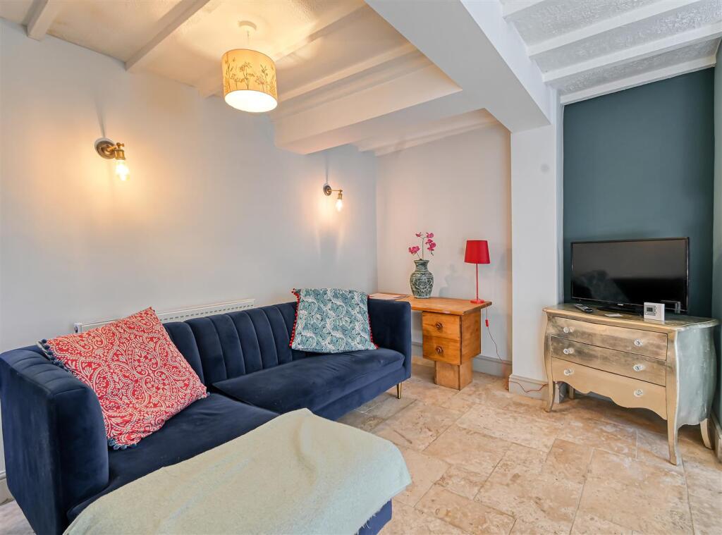 18 The Wharfage-3.jpg