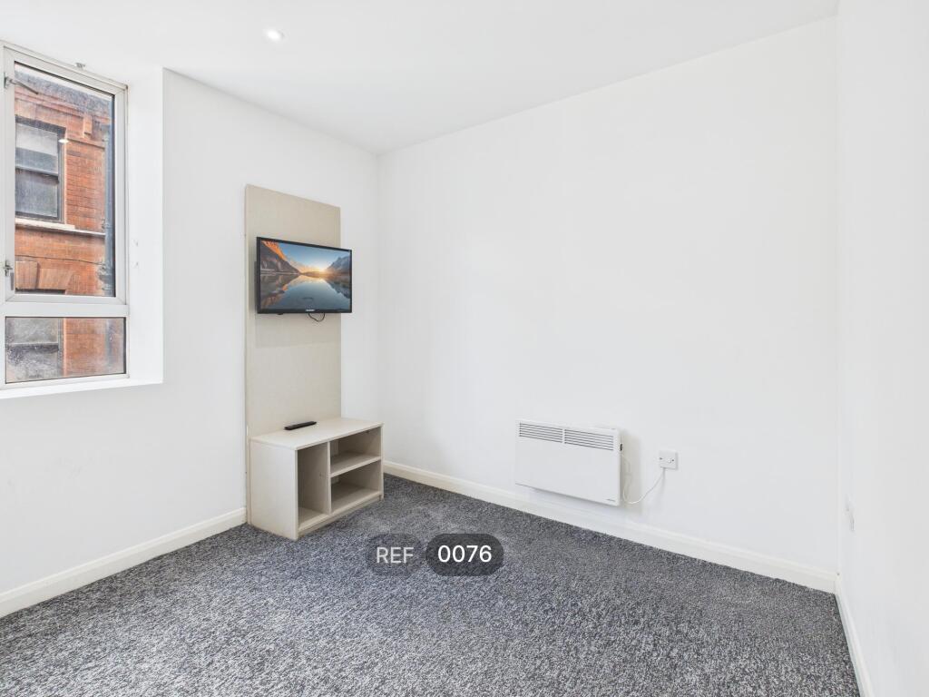 Kitchen &amp; Living area