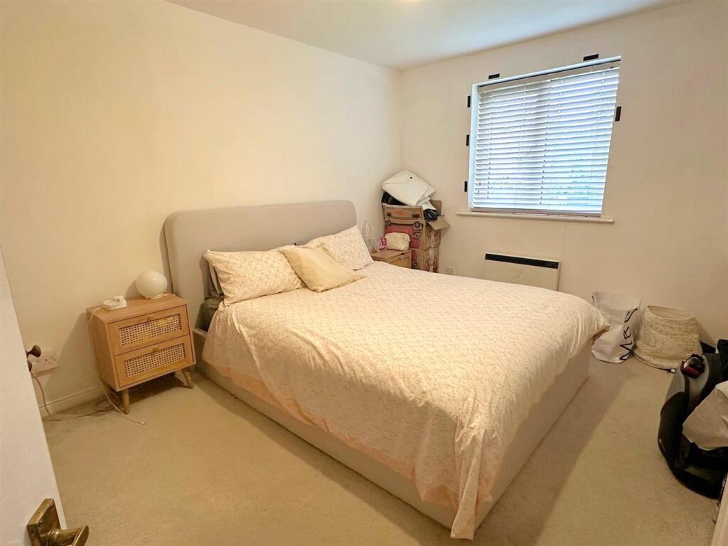 bedroom.jpg