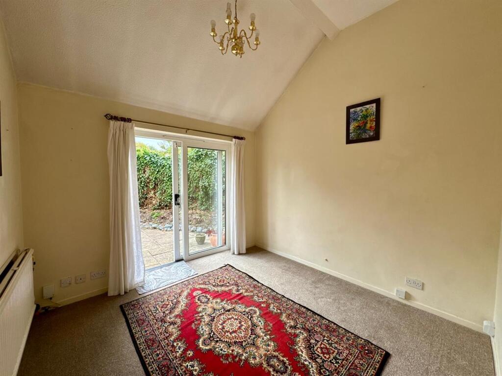 WhatsApp Image 2025-10-02 at 13.15.10 (3).jpeg